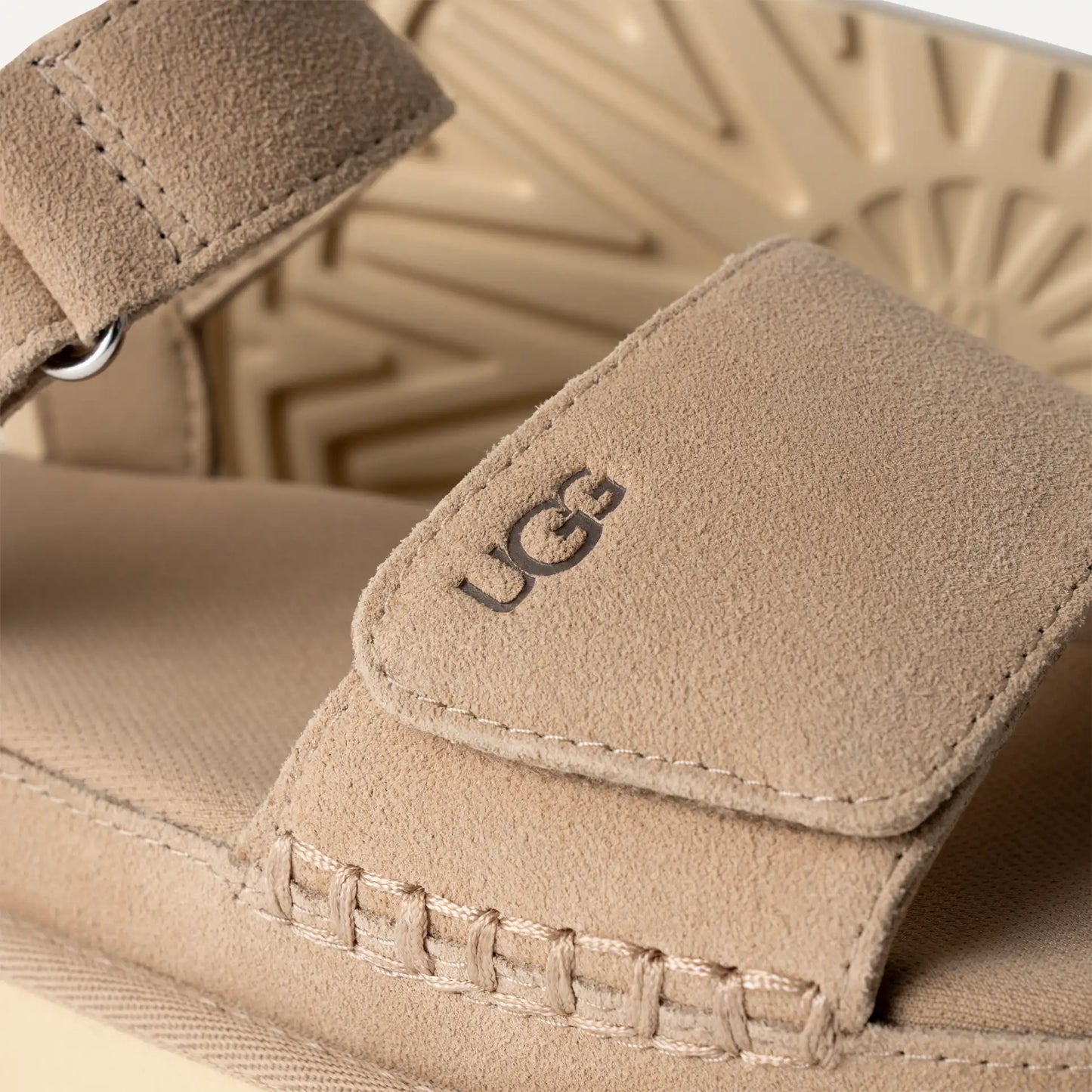 UGG Goldenstar Sand