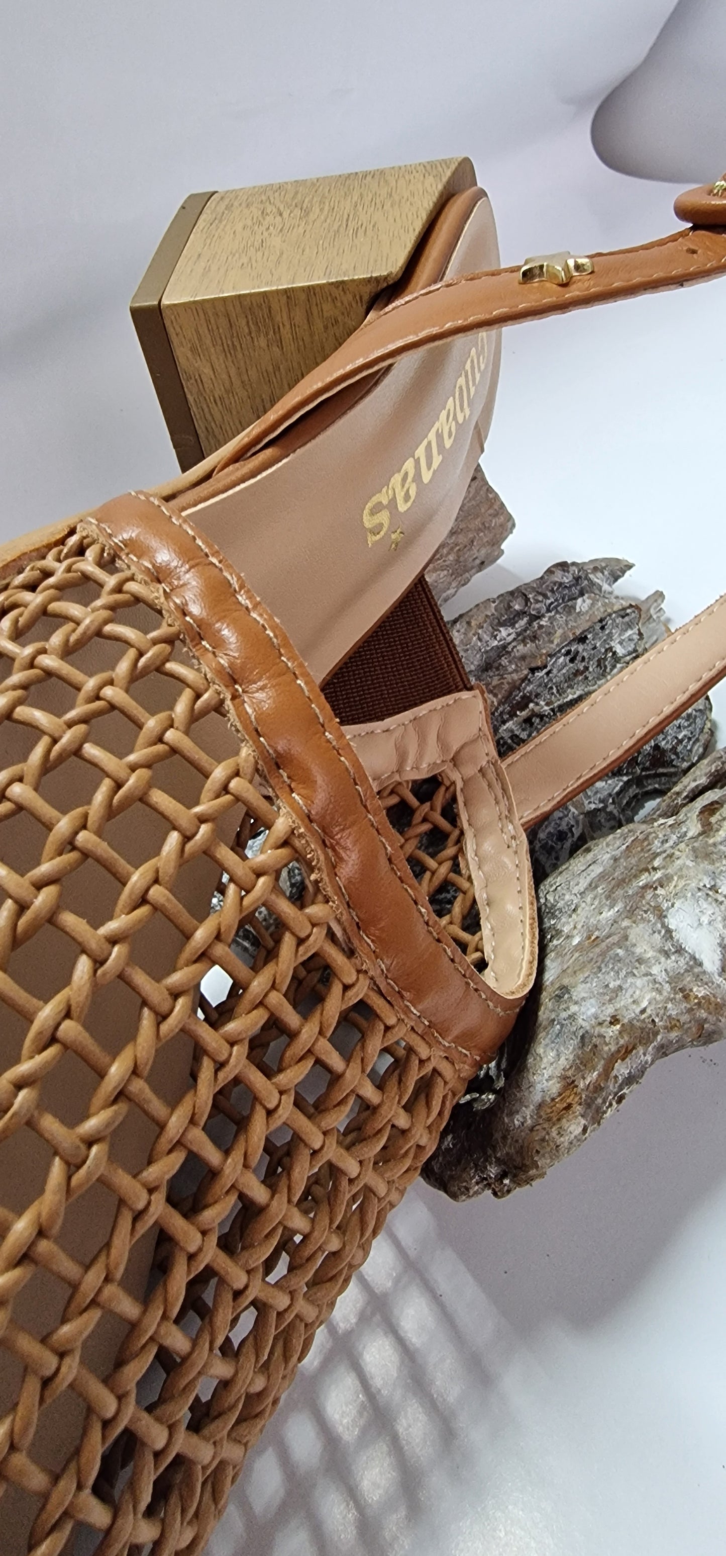 Sandália tacão Médio Rede Pele Cubanas