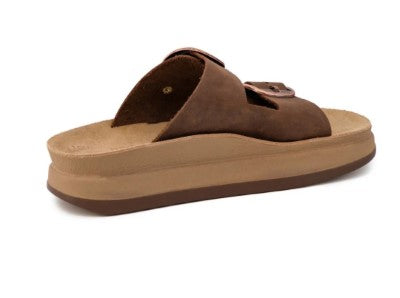 Plataforma Extra conforto em pele castanha e fivelas ajustáveis Fantasy