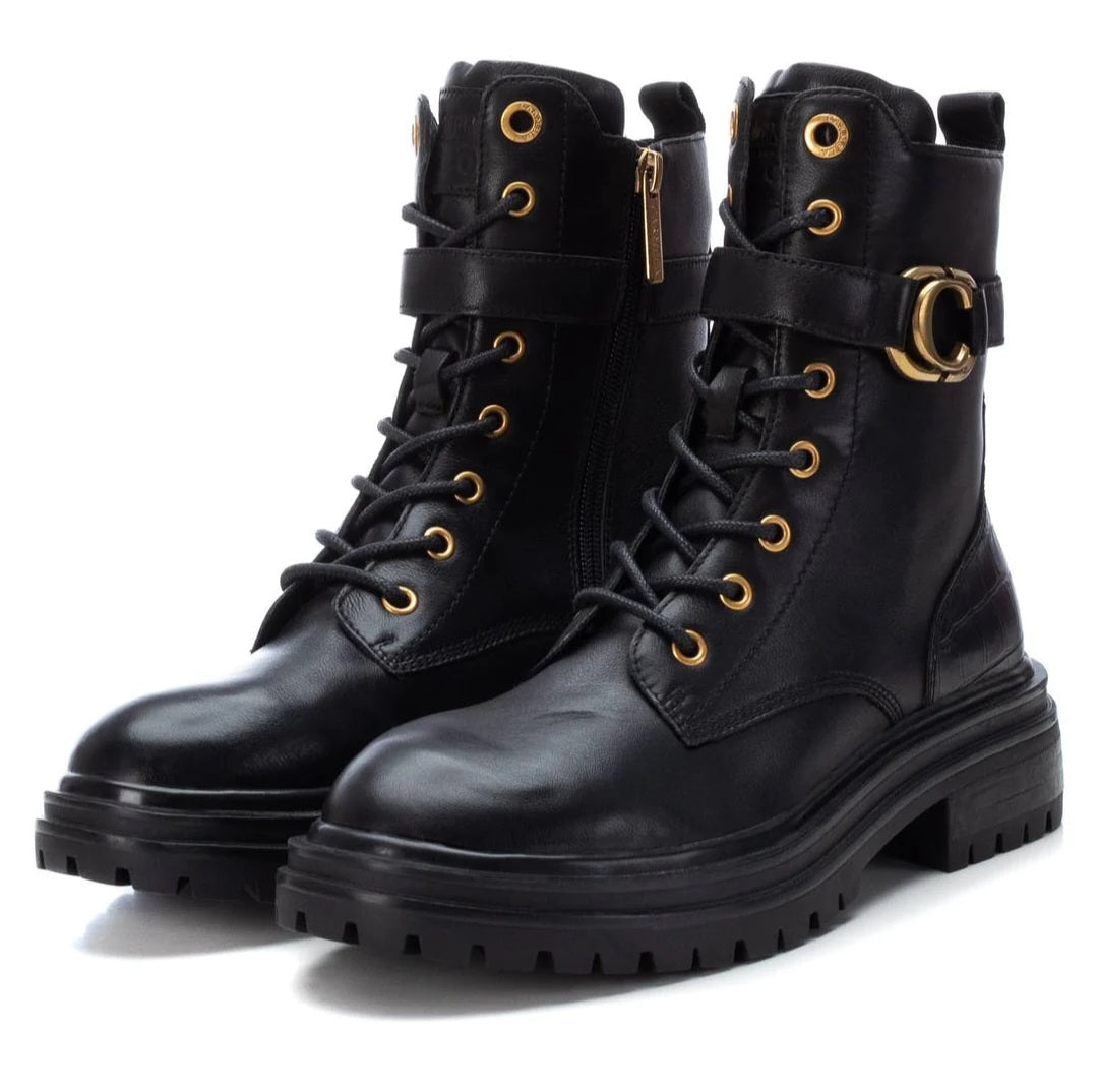 Botim Pele Black estilo Militar com cordão e fecho Carmela