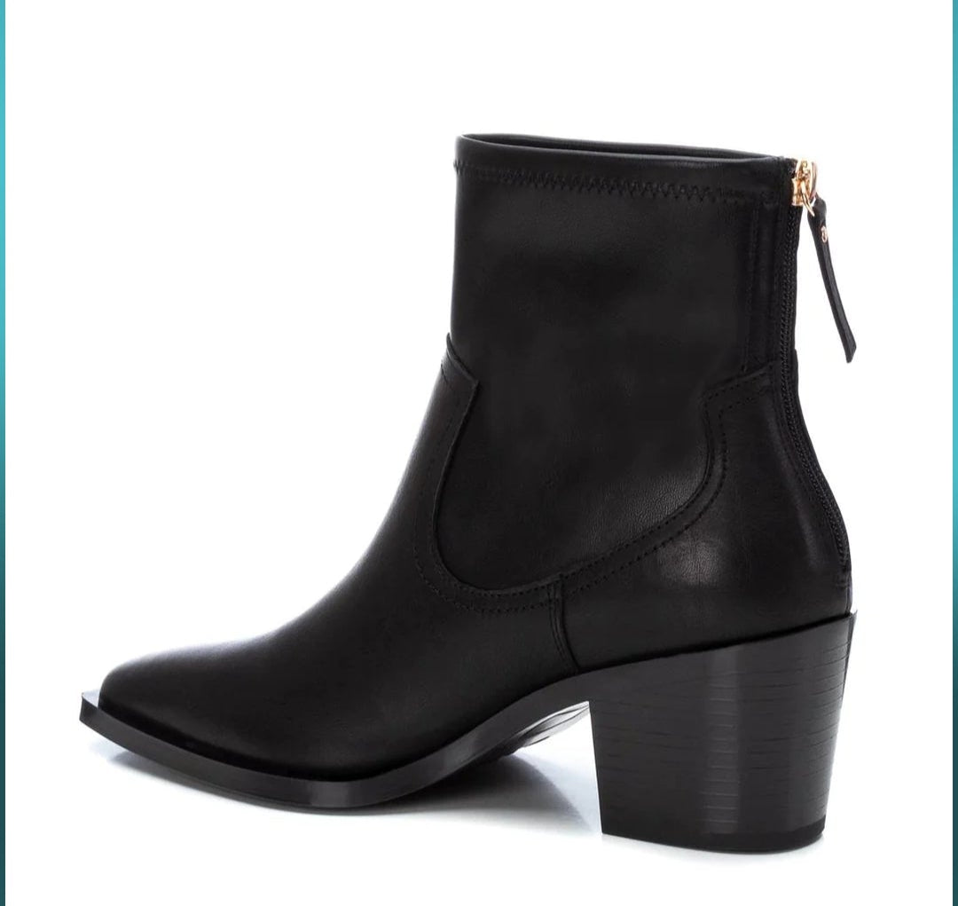 Botim Pele Black fecho traseiro Carmela