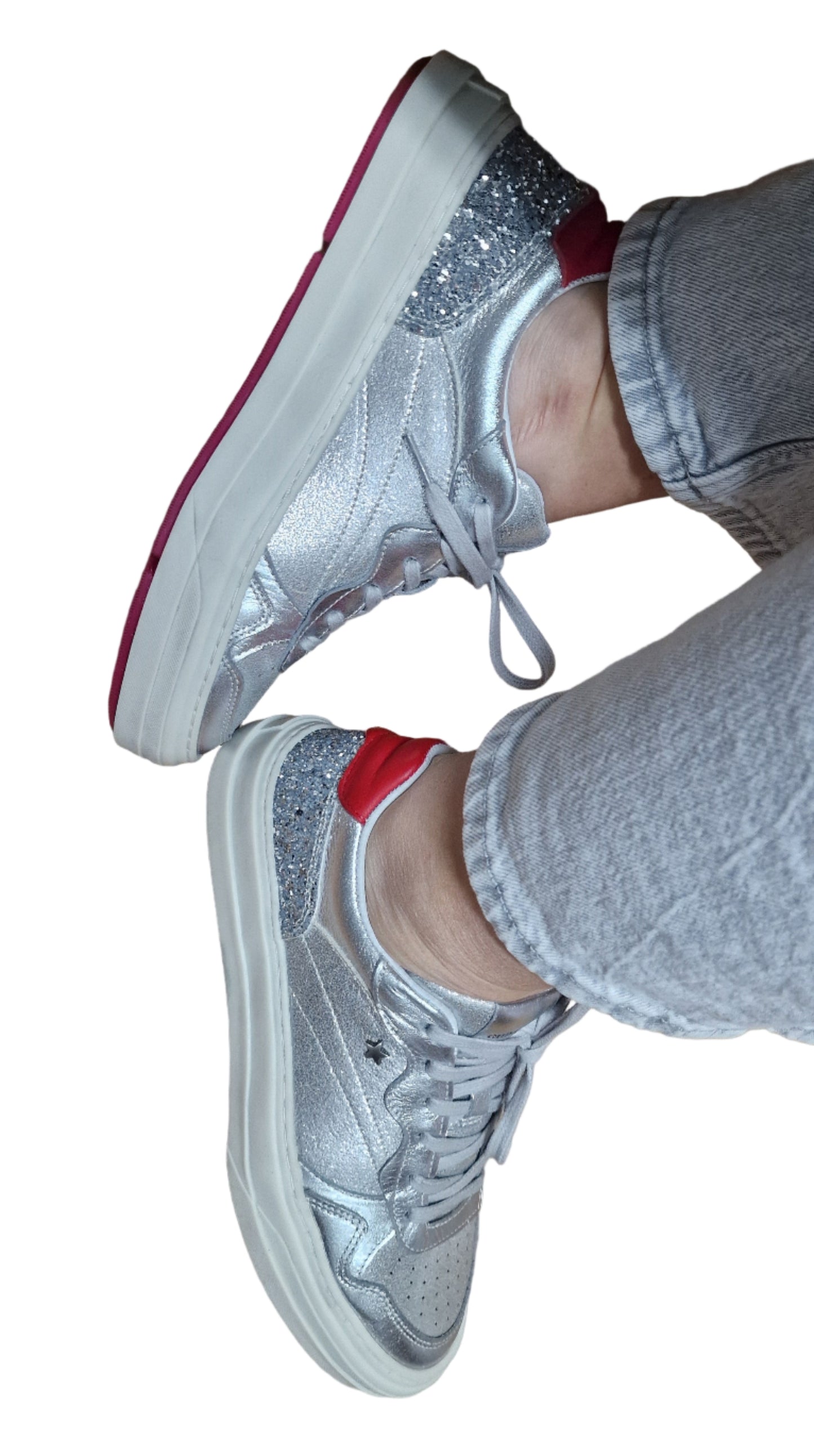 Must Have - Ténis Pele Prateada com Glitter Cubanas