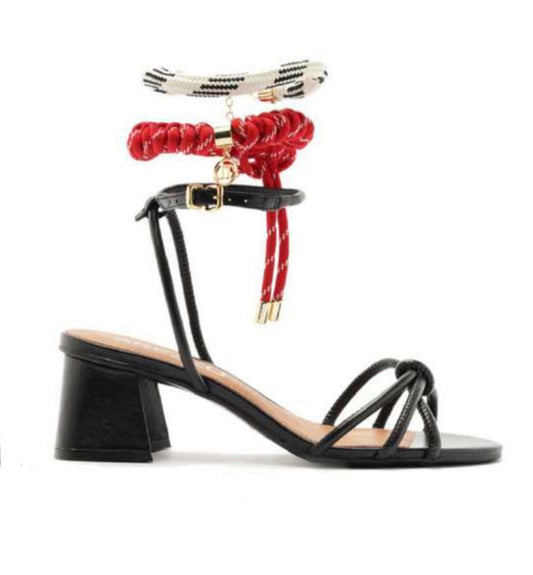 NOVO!!! Sandália Tacão com Pulseiras destacávies